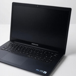 SAMSUNG X3N I7 7TH Generation 8GB RAM 256 M2 HDD With Laptop bag